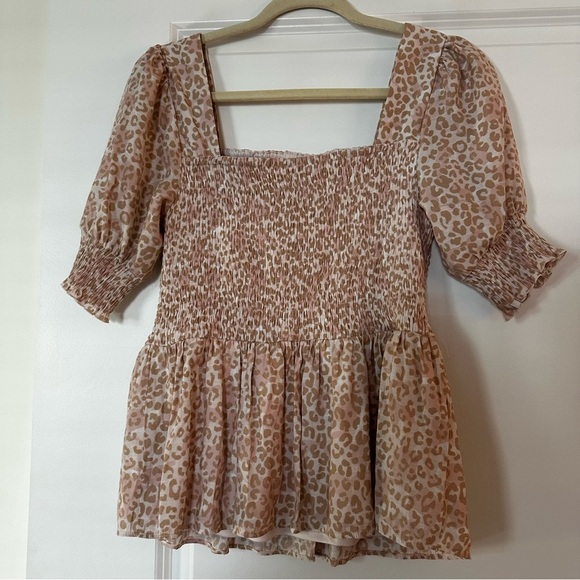 Nine West Puff Sleeve Smocked Peplum Top Leopard Print Beige/Pink Medium - Picture 13 of 15